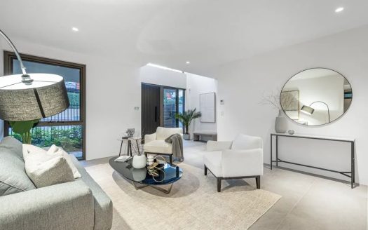 Luxury Living In South Perth