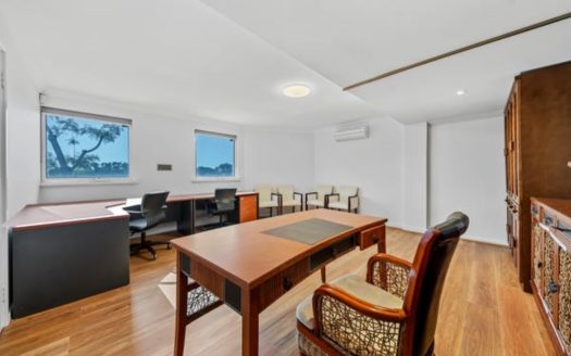 (5 x 3 x 4) Berndt Grove, Winthrop